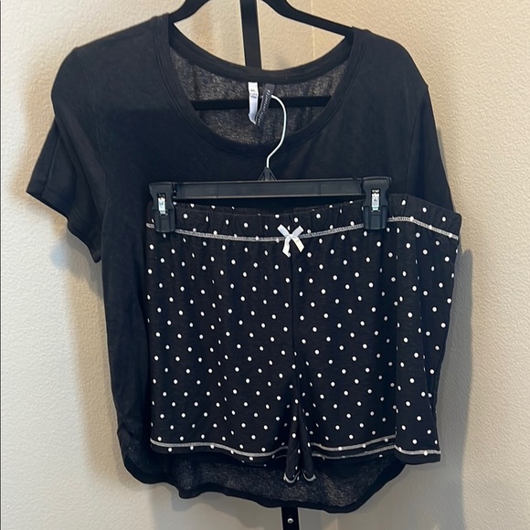 Jaclyn Smith Black and White Polka Dot Pajama Set - Picture 1 of 6